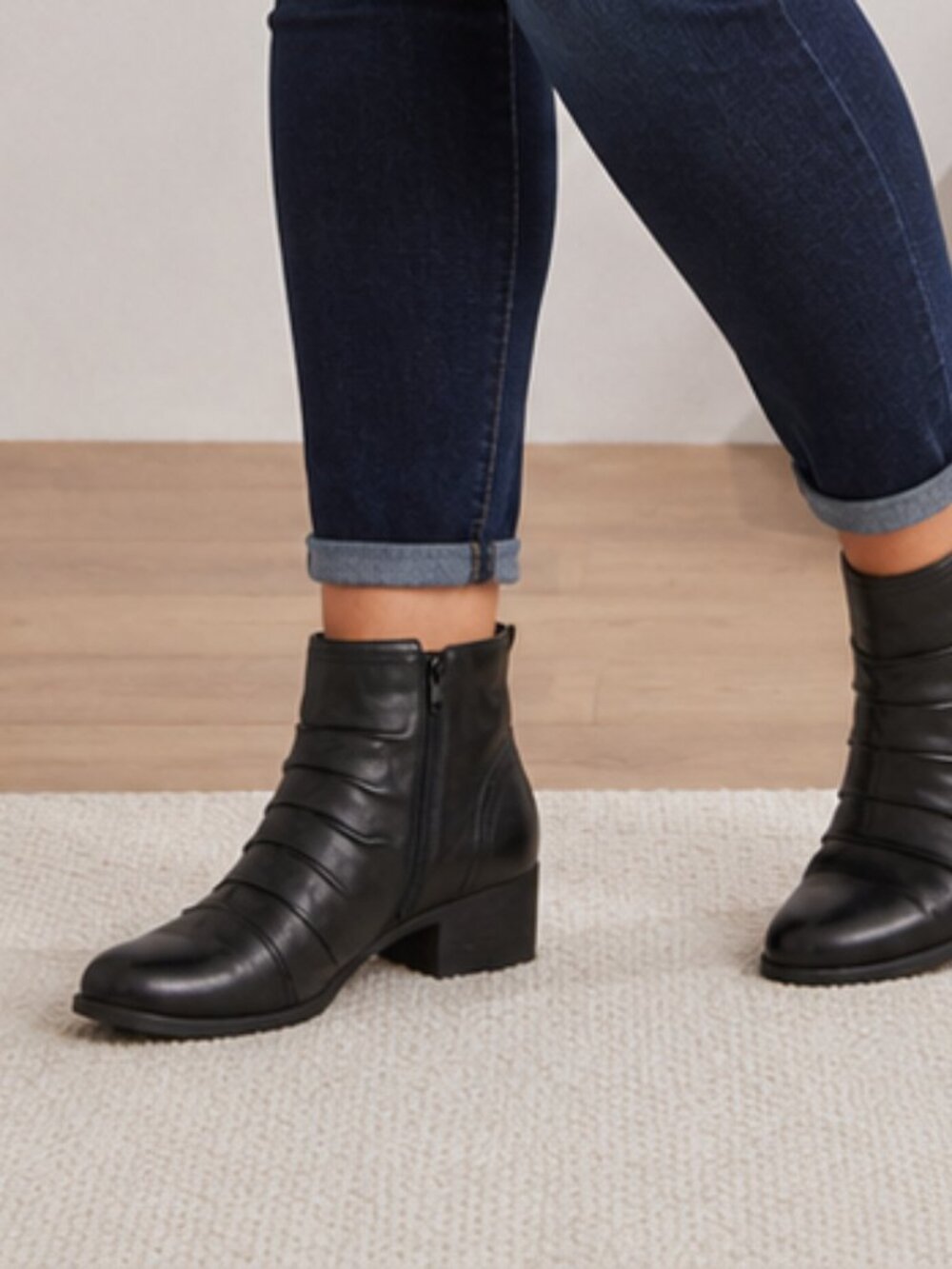 Black Rockport Boots Rutched